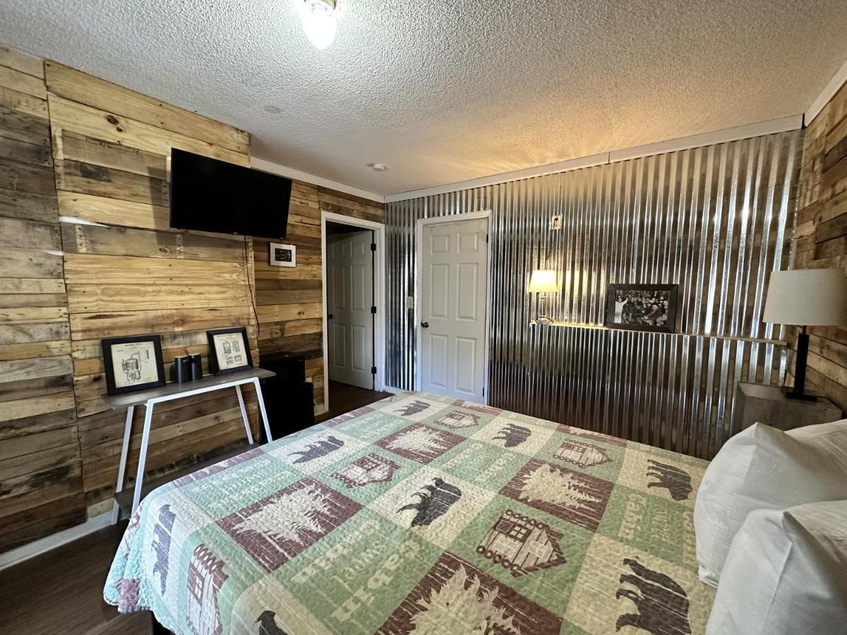 Ski Mountain Lodge ガトリンバーグ エクステリア 写真