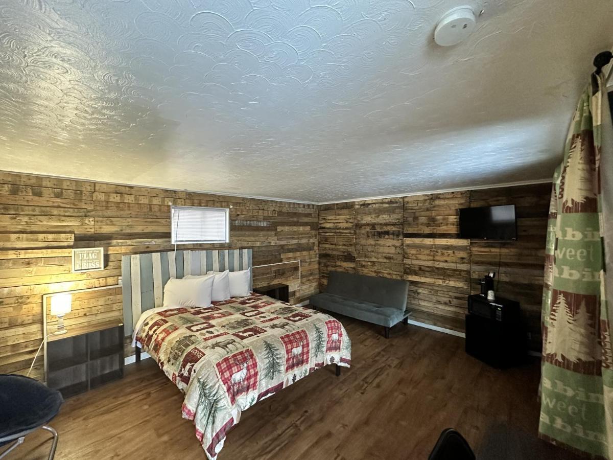 Ski Mountain Lodge ガトリンバーグ エクステリア 写真