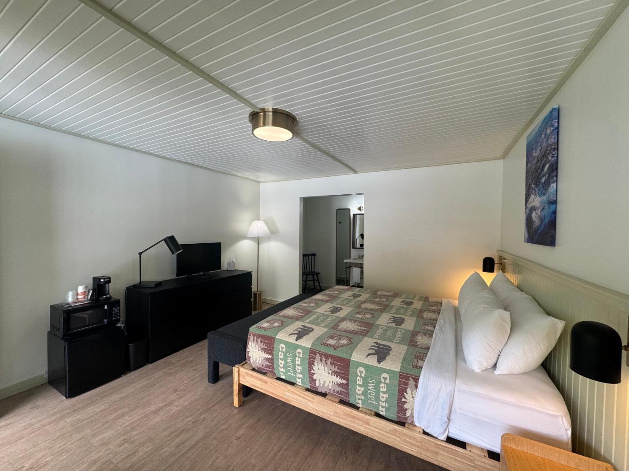 Ski Mountain Lodge ガトリンバーグ エクステリア 写真